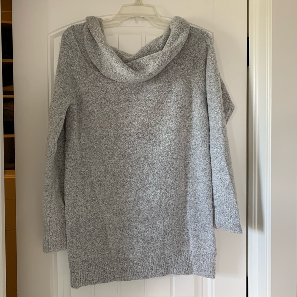 NWT Motherhood Maternity Tunic Length Sweater